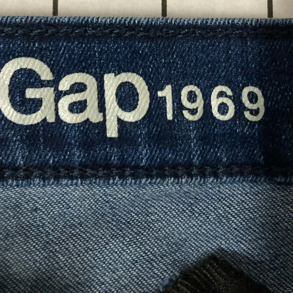 GAP 1969 Women’s Size 26 Regular Blue Jeans - Picture 4 of 9